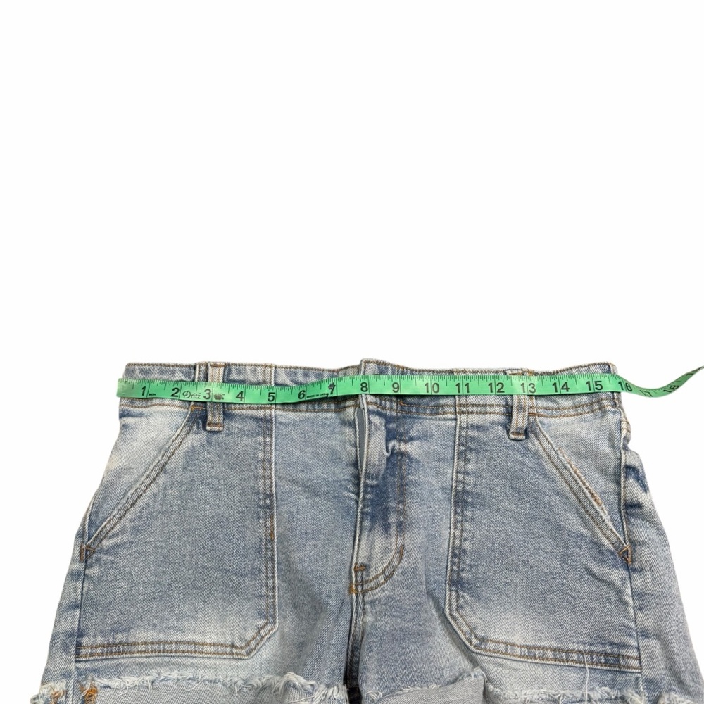 REgeneration by Celebrity Pink Light Wash Mid Rise Cuffed Utility Shorts - Small - Picture 8 of 11